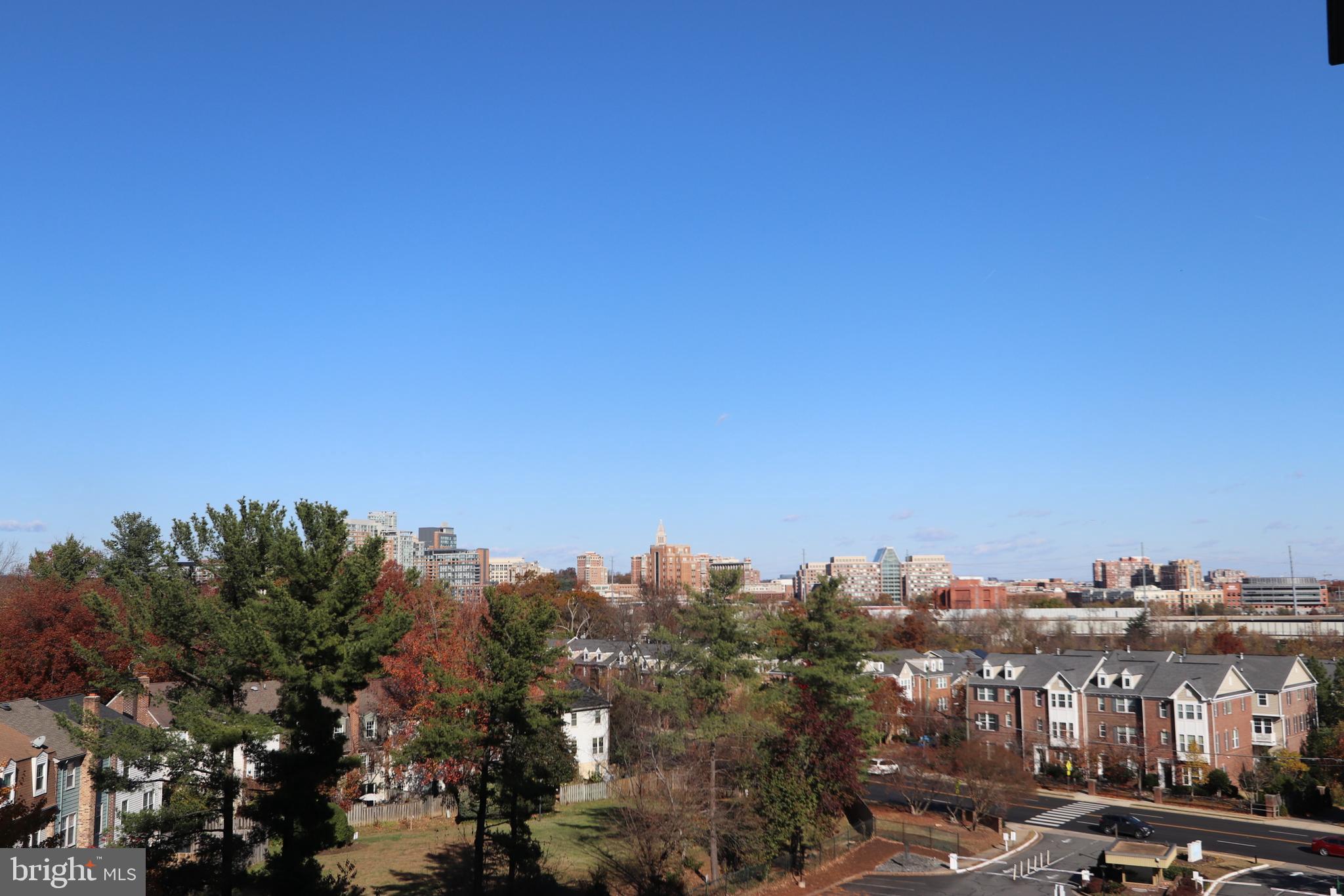 HUNTING CREEK CLUB CONDOMINIUMS - Residential