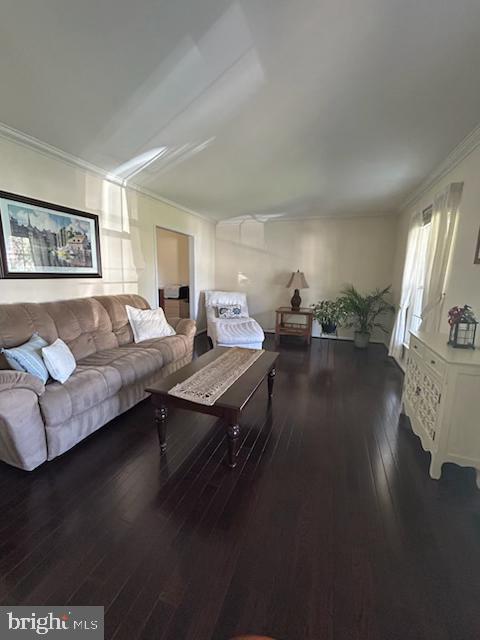 VILLAGE OF HICKORY RIDGE - Residential