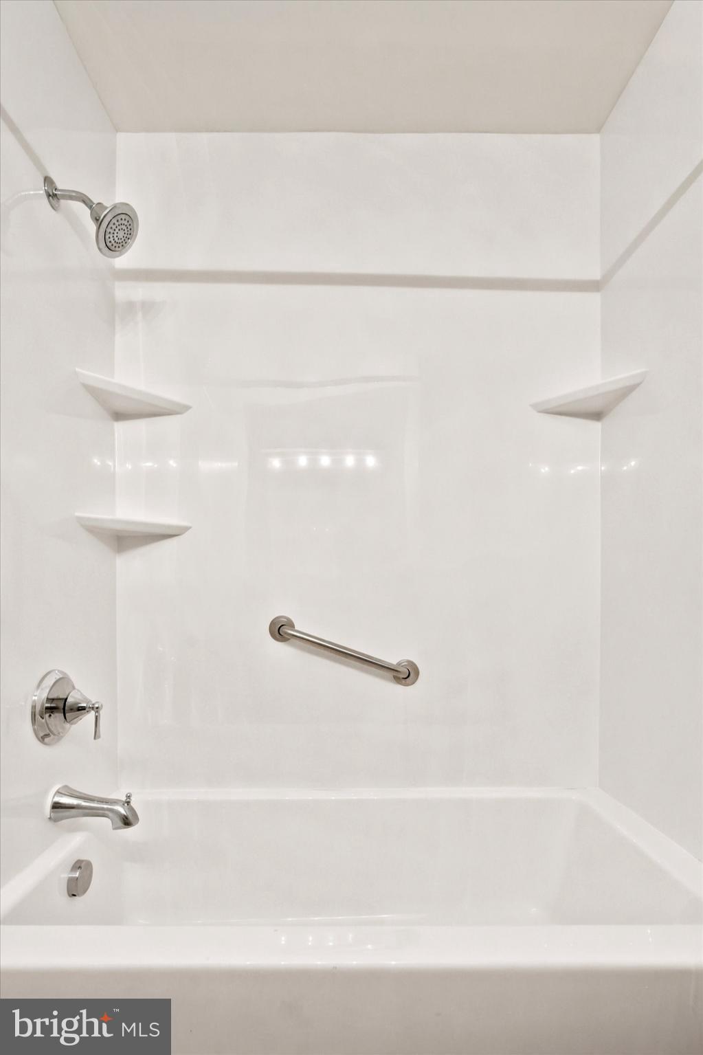 BRYN ERIN - Residential