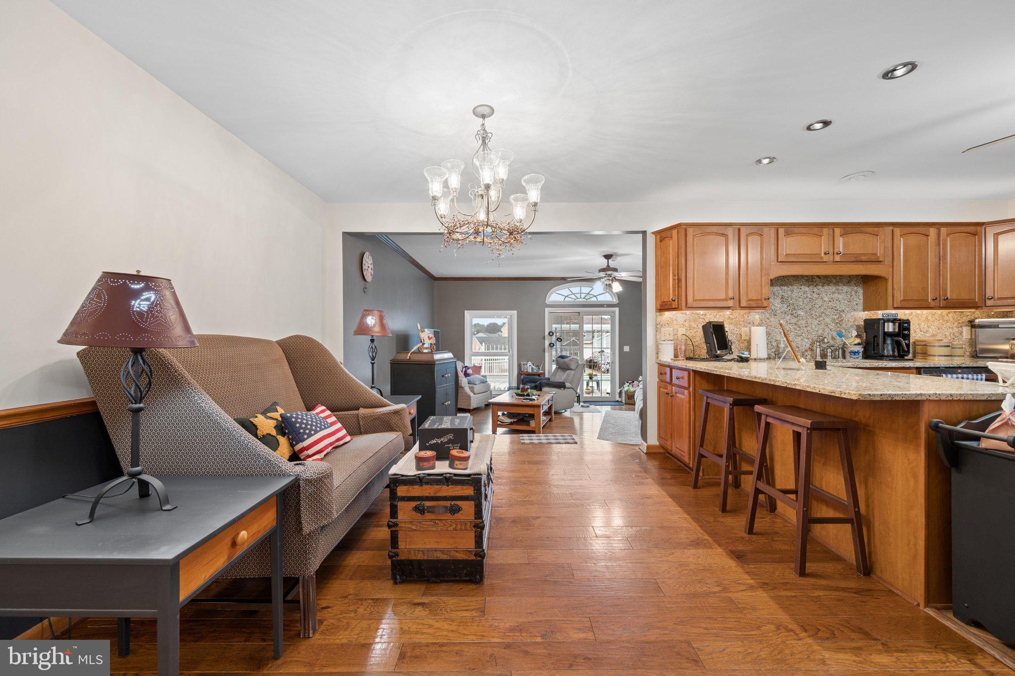 POTOMAC MANOR - Residential