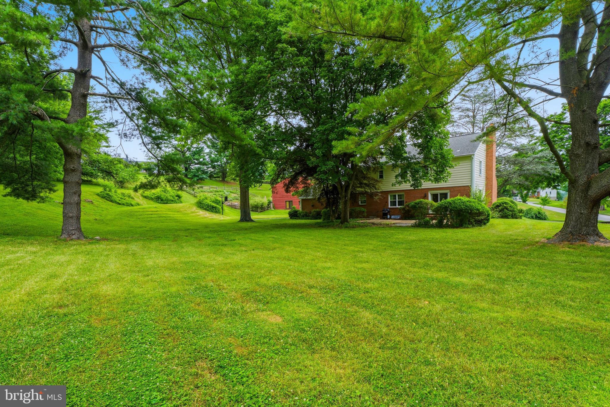 HUNT CLUB FARMS - Residential