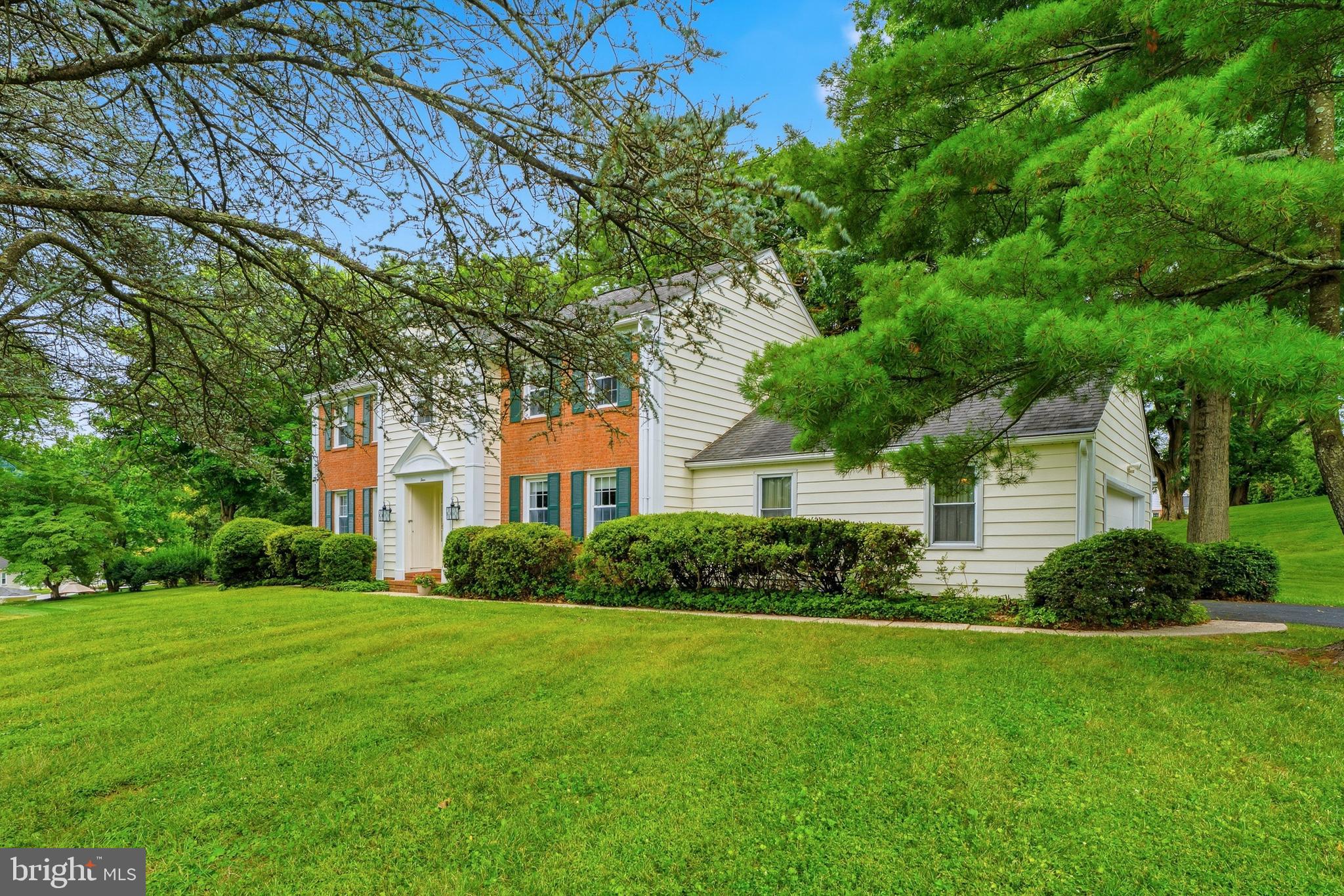 HUNT CLUB FARMS - Residential