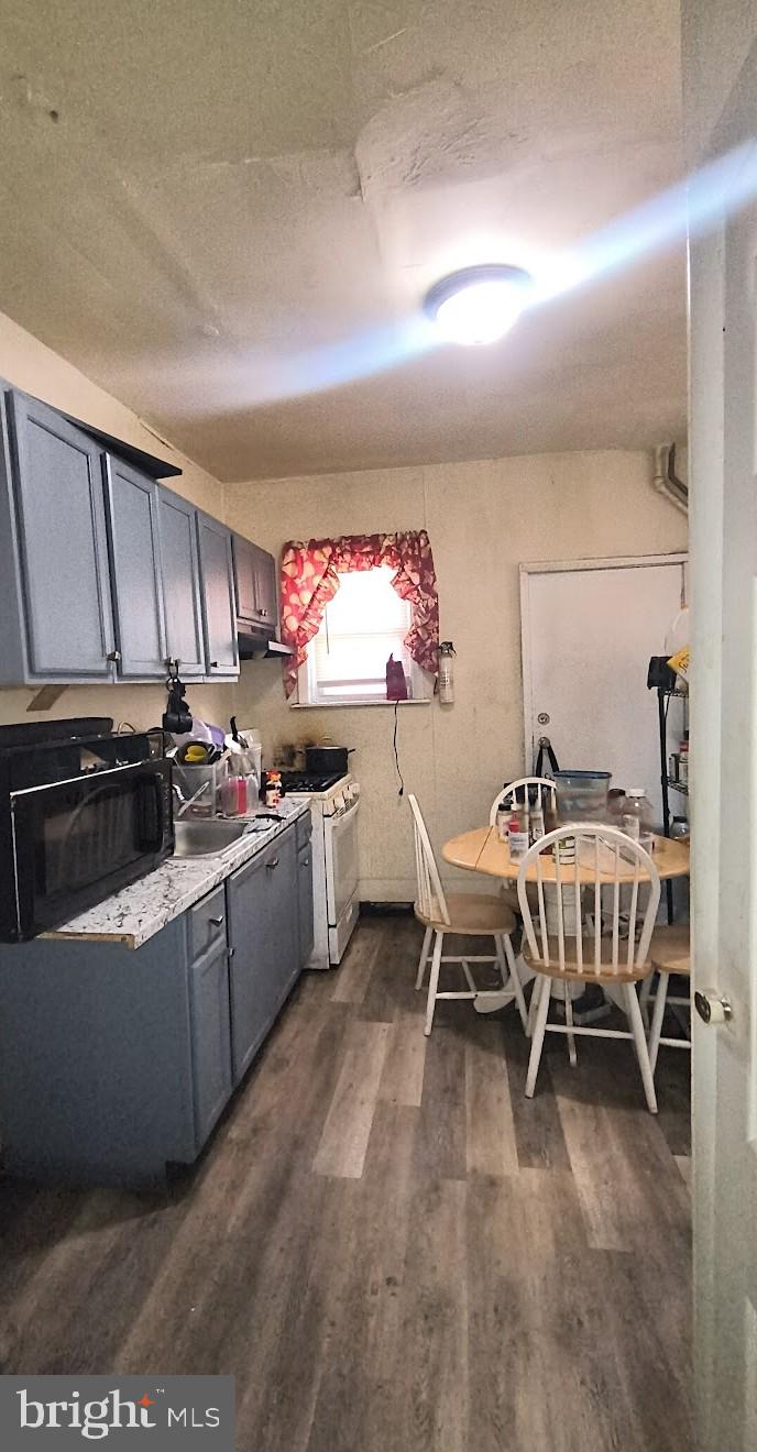 PHILADELPHIA - Residential