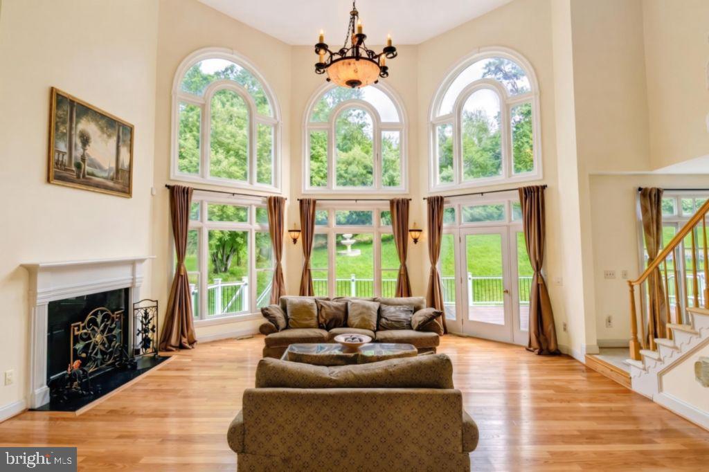BEACON HILL - Residential