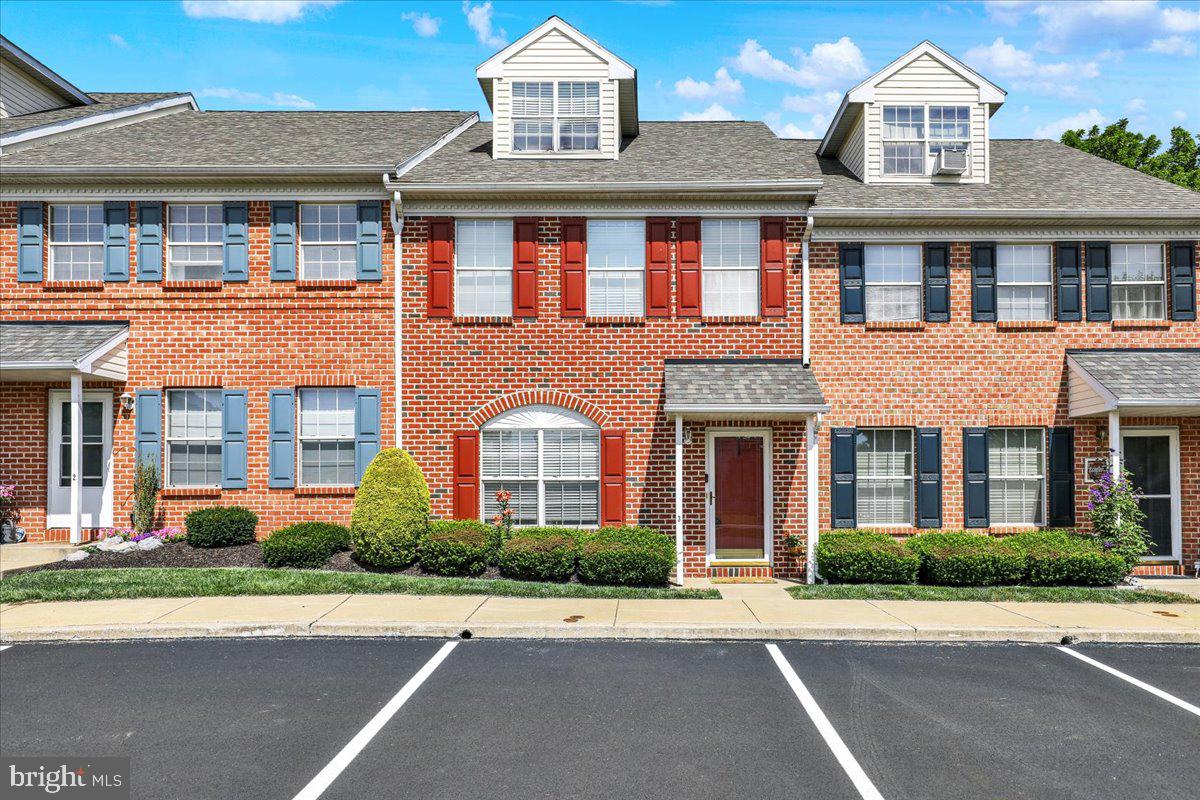 THOMAS GARDENS - Residential