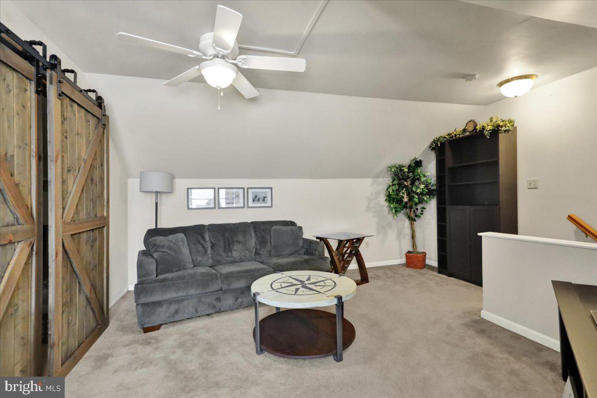 THOMAS GARDENS - Residential
