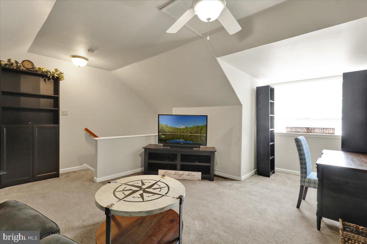 THOMAS GARDENS - Residential