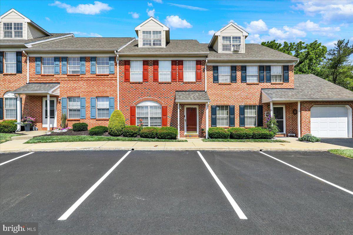 THOMAS GARDENS - Residential