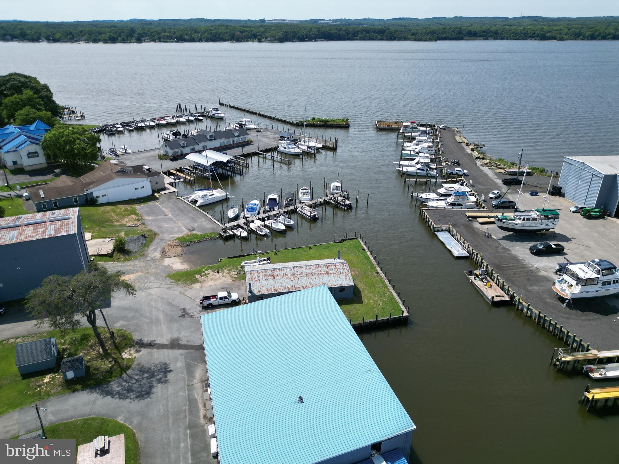 CHESAPEAKE CLUB - Residential