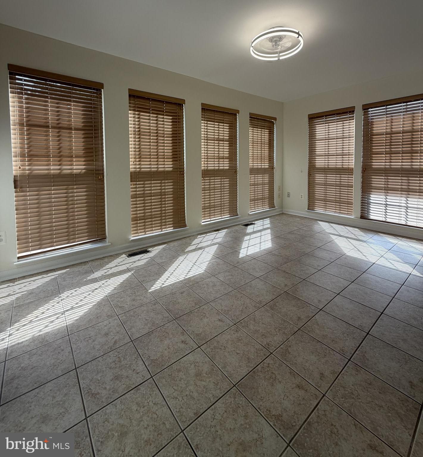 CHESAPEAKE CLUB - Residential