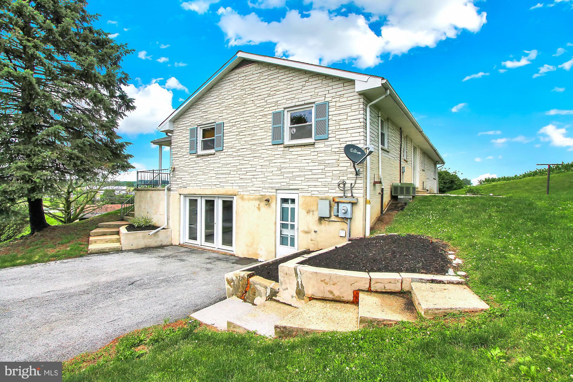 MYERSTOWN AREA - Residential