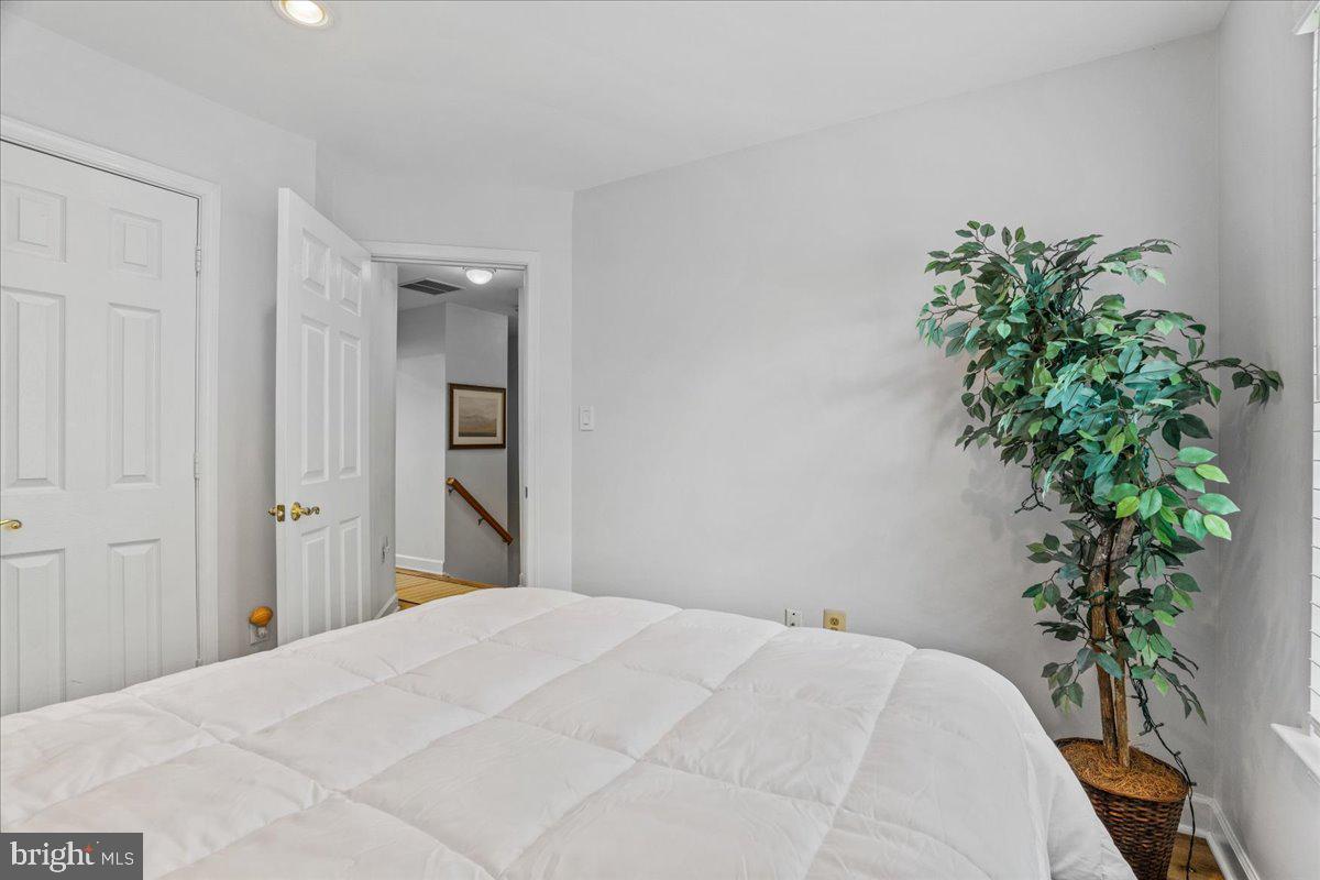 SPRING RIDGE - Residential