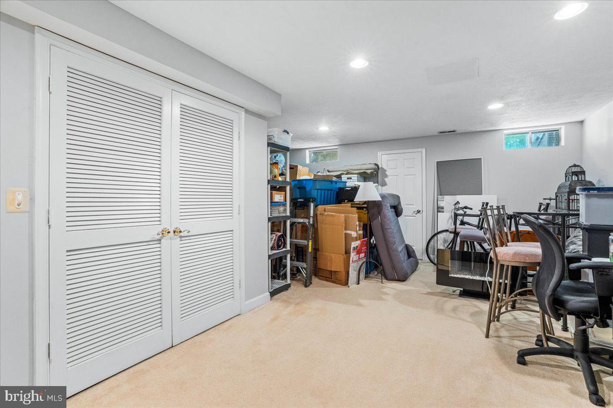 SPRING RIDGE - Residential