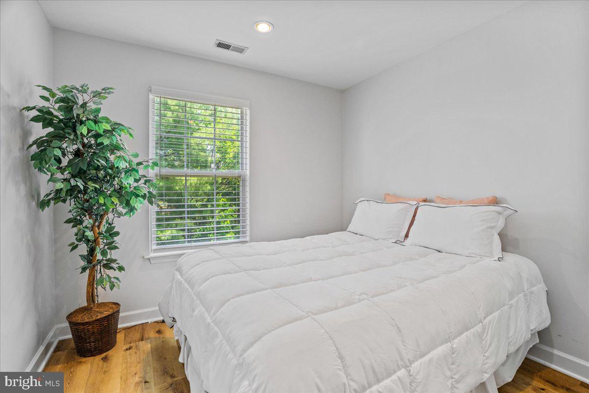 SPRING RIDGE - Residential