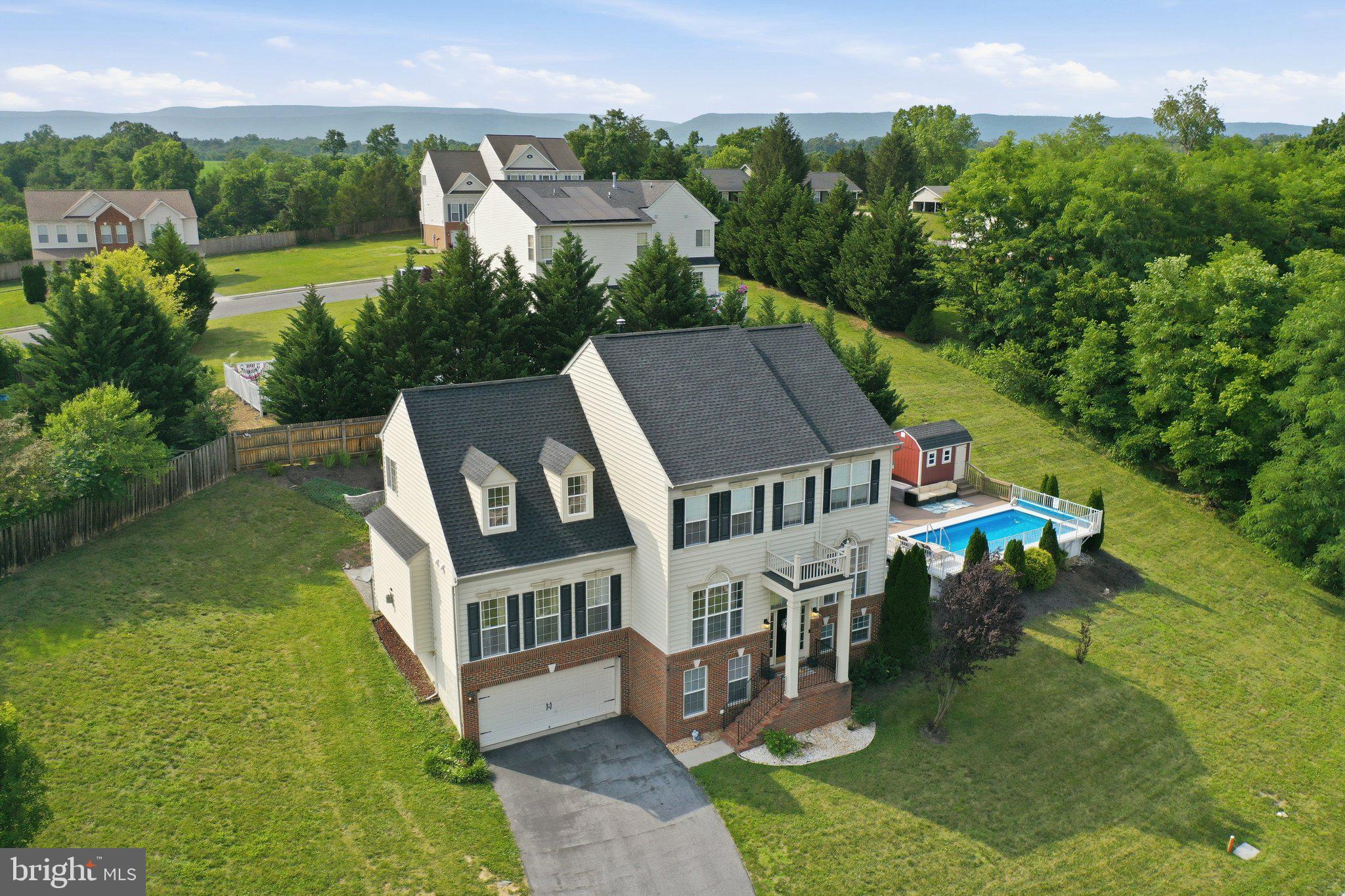 STONEWALL WOODSTOCK - Residential