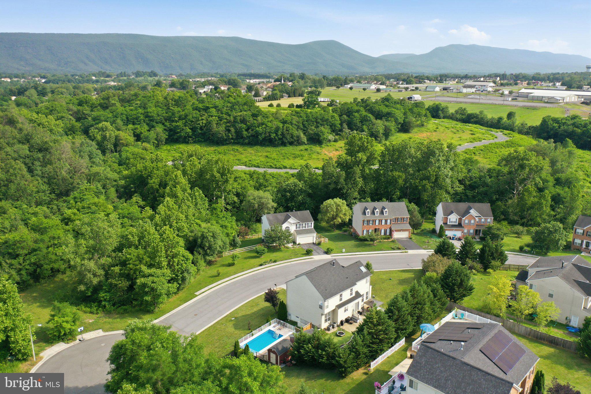 STONEWALL WOODSTOCK - Residential