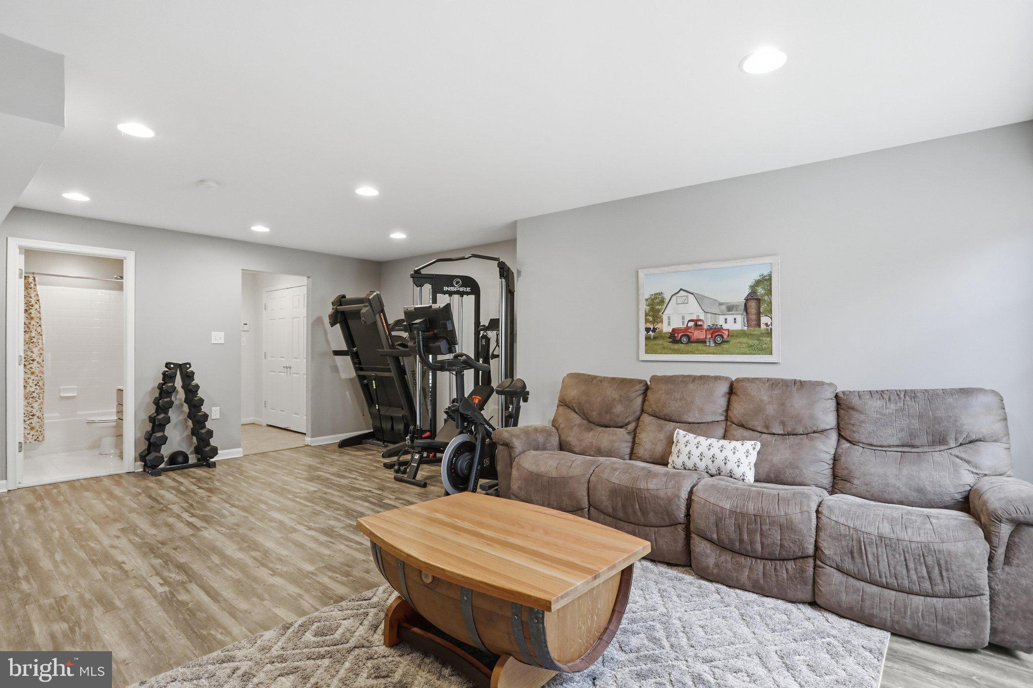 STONEWALL WOODSTOCK - Residential