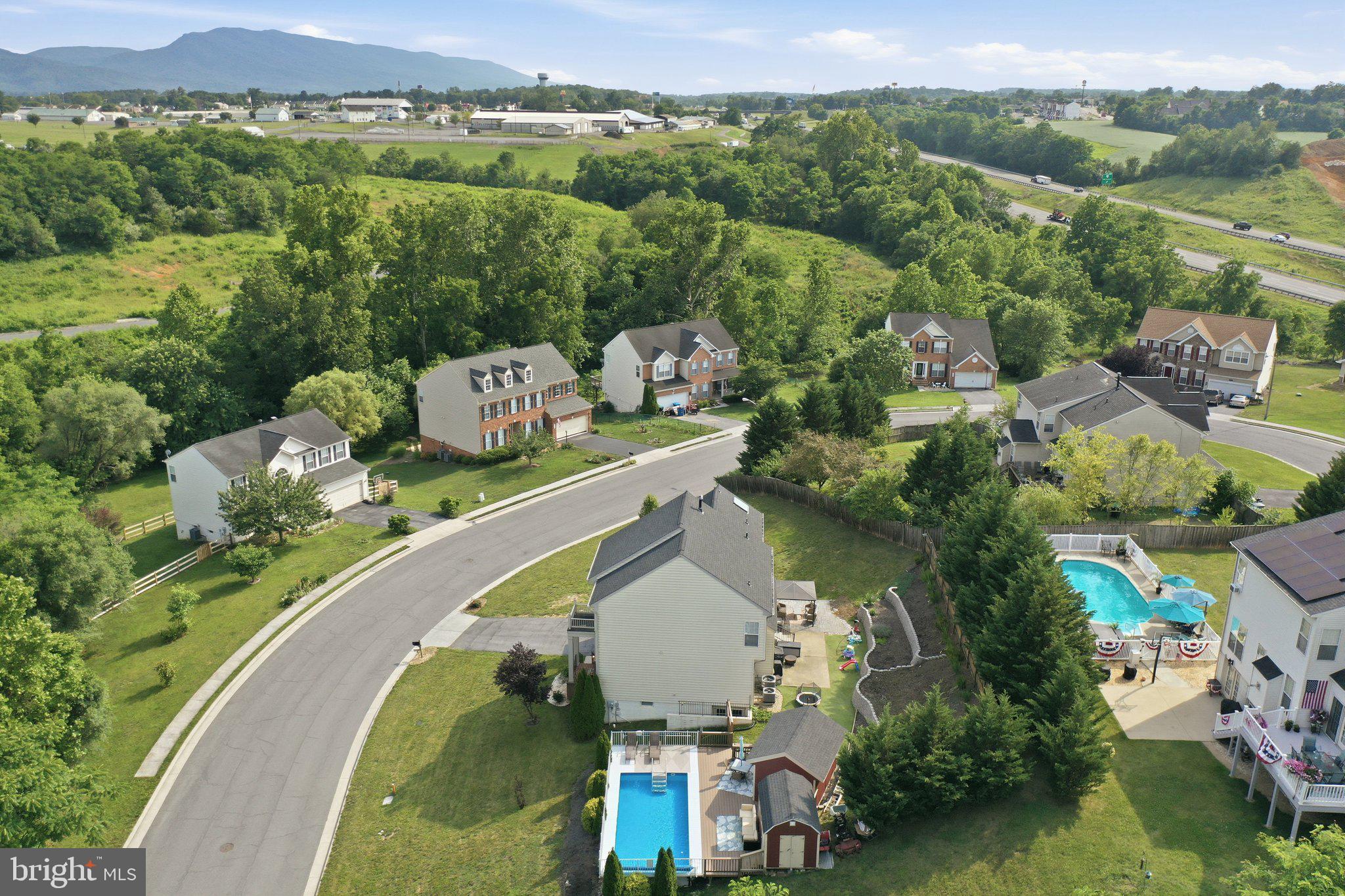 STONEWALL WOODSTOCK - Residential