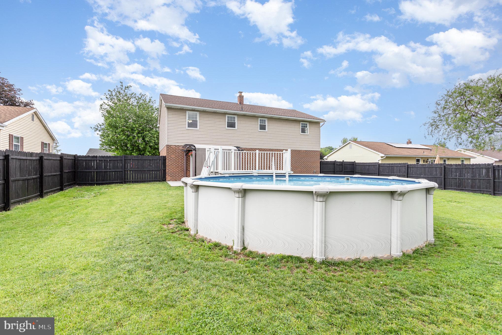 TWIN PINES - Residential