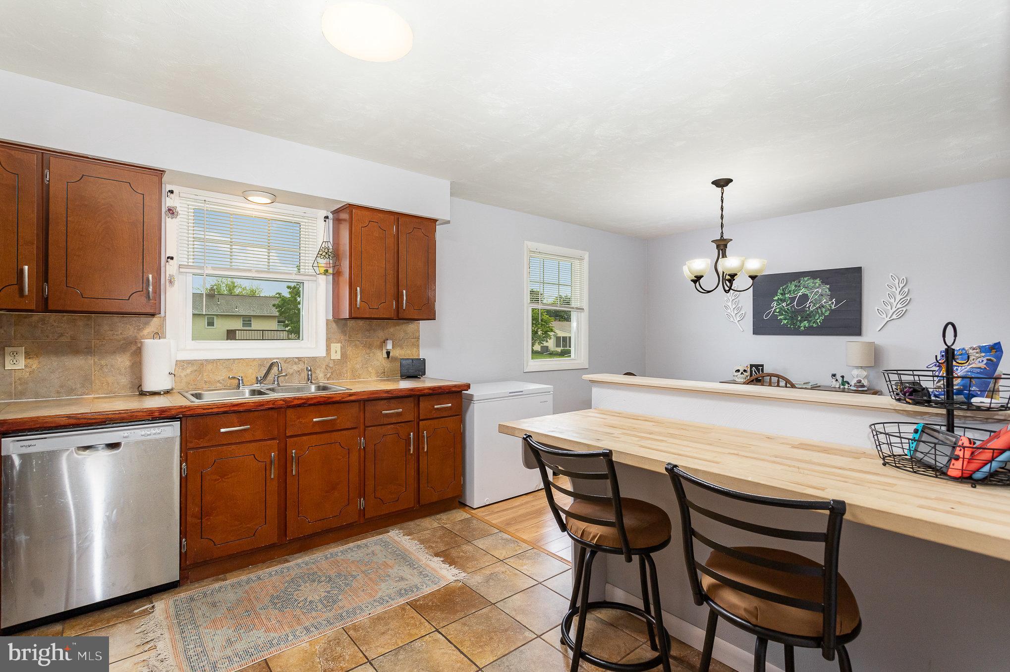 TWIN PINES - Residential