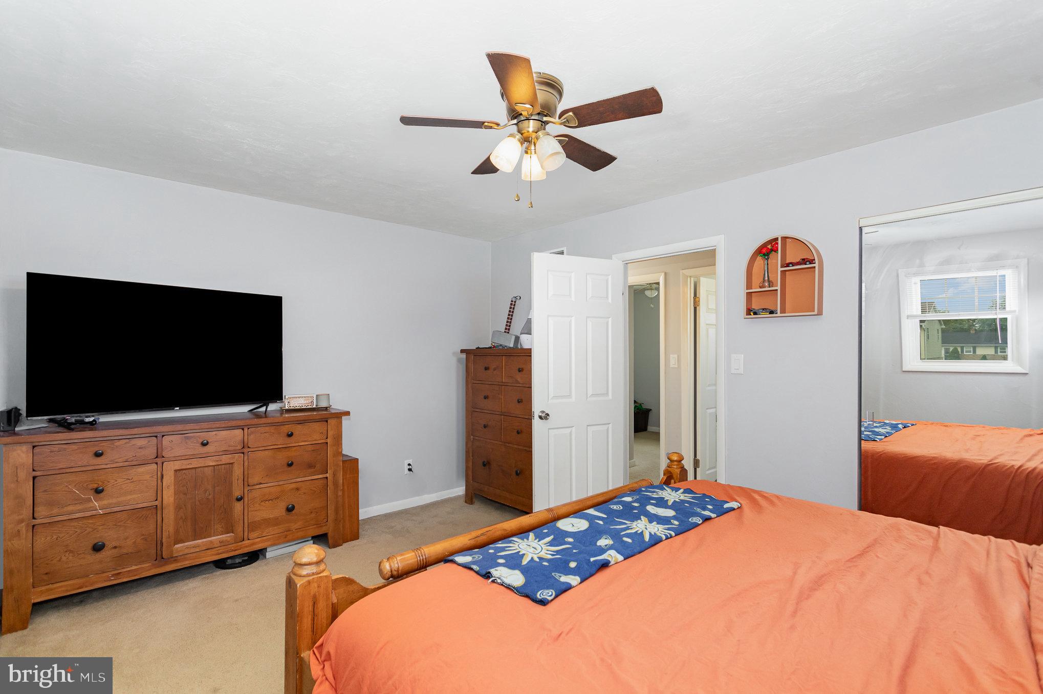 TWIN PINES - Residential