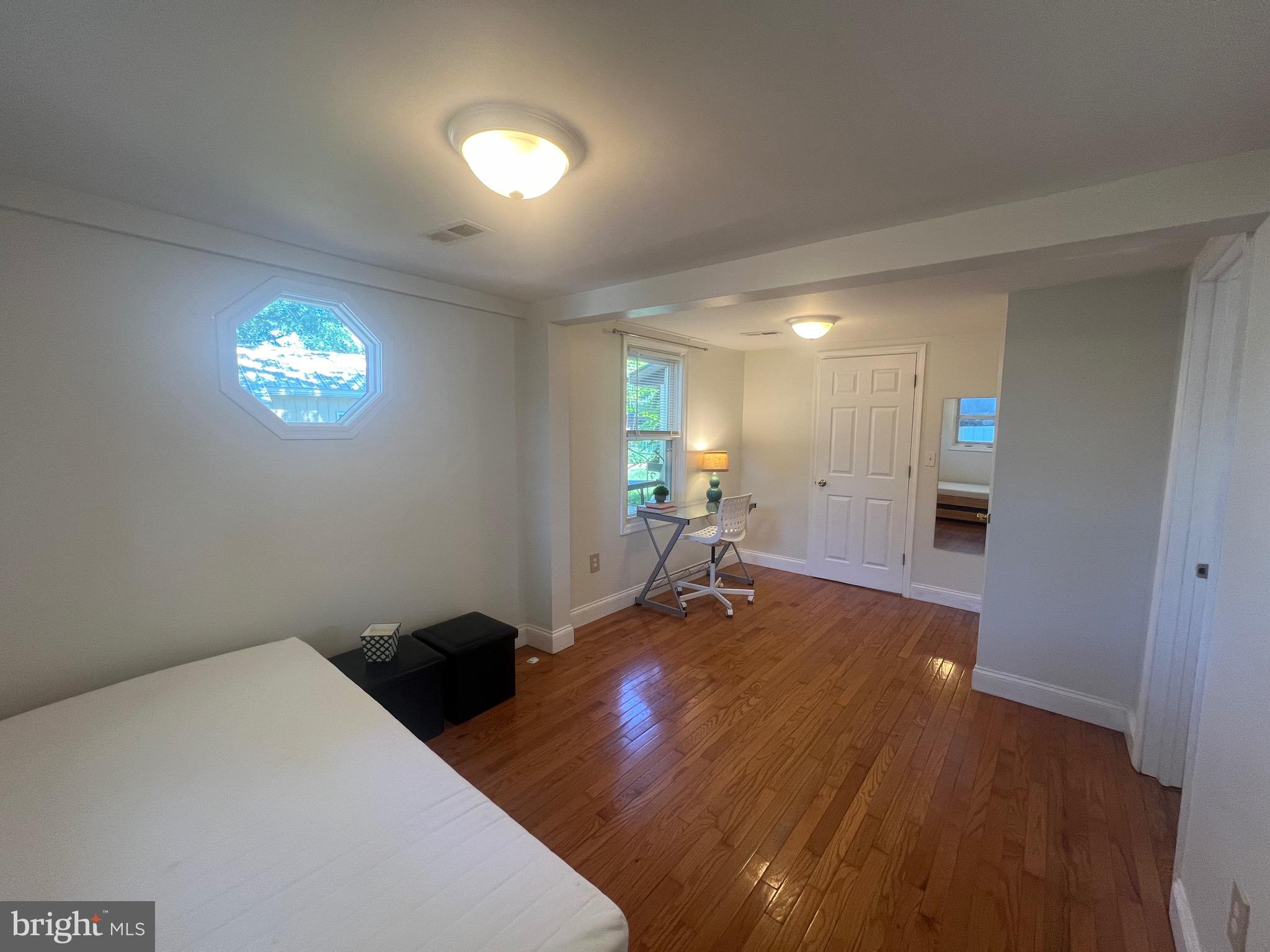 OWINGS BEACH - Residential