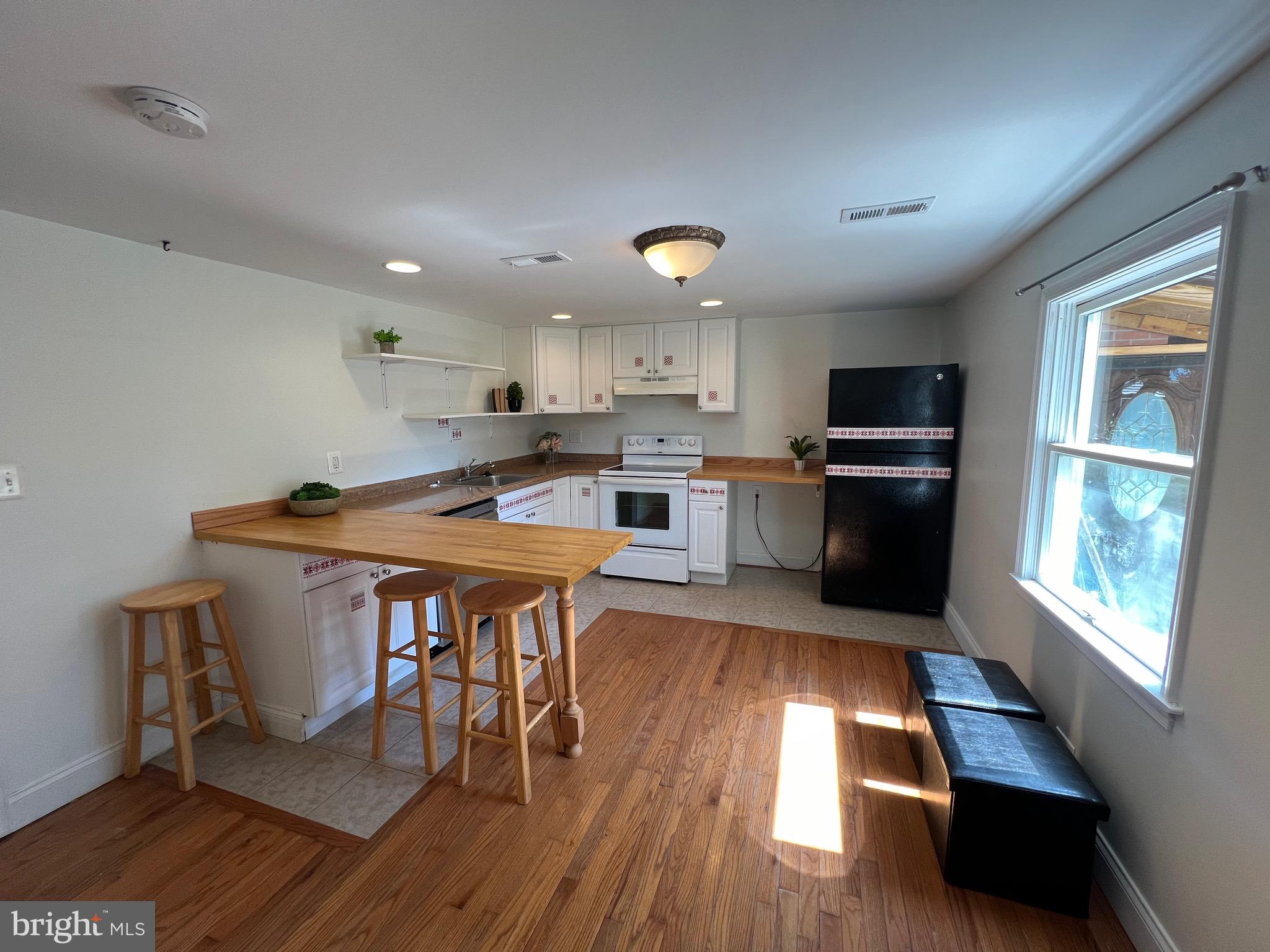 OWINGS BEACH - Residential
