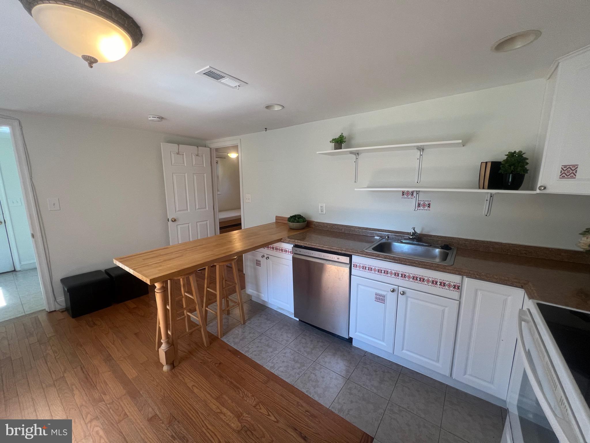 OWINGS BEACH - Residential
