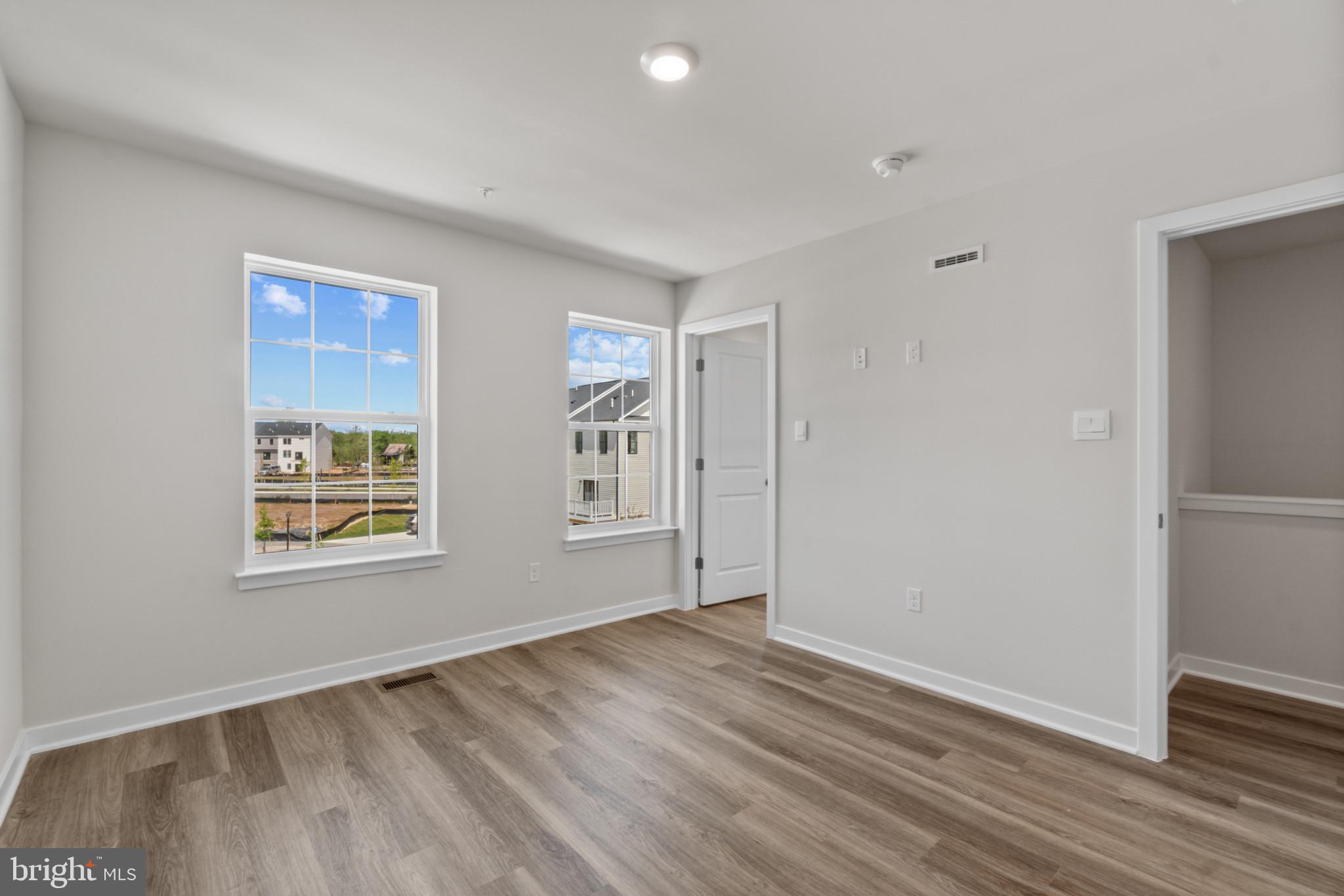 SPRING HILLS - Residential