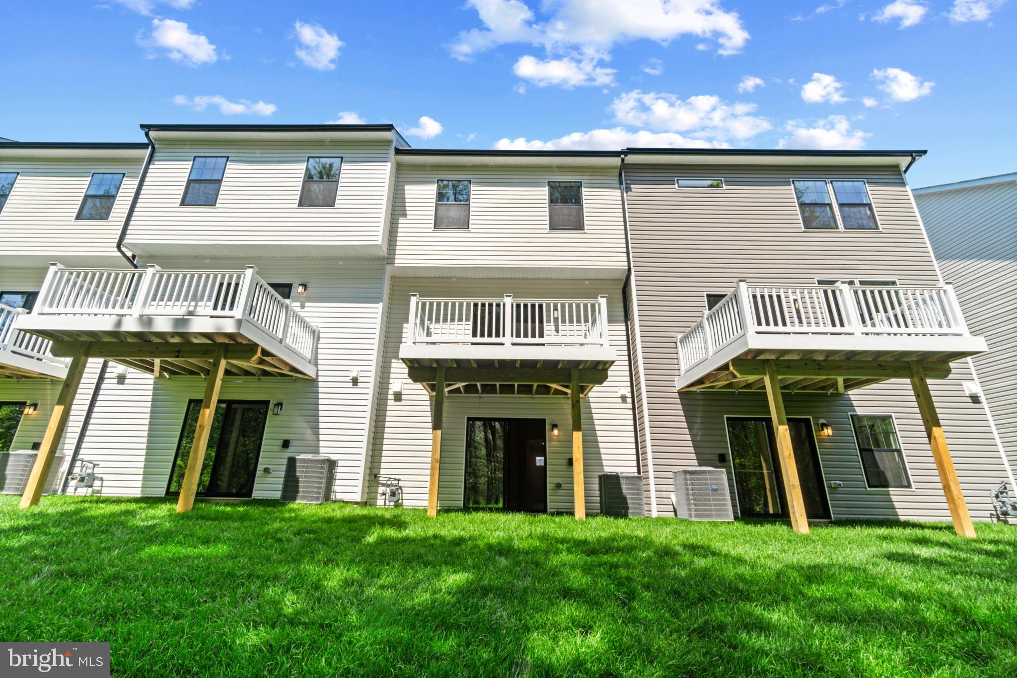 SPRING HILLS - Residential