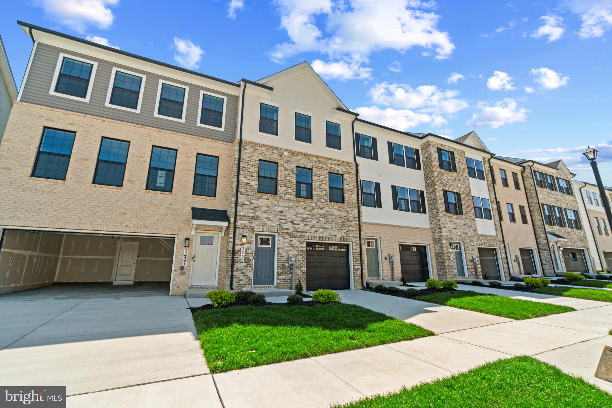 SPRING HILLS - Residential