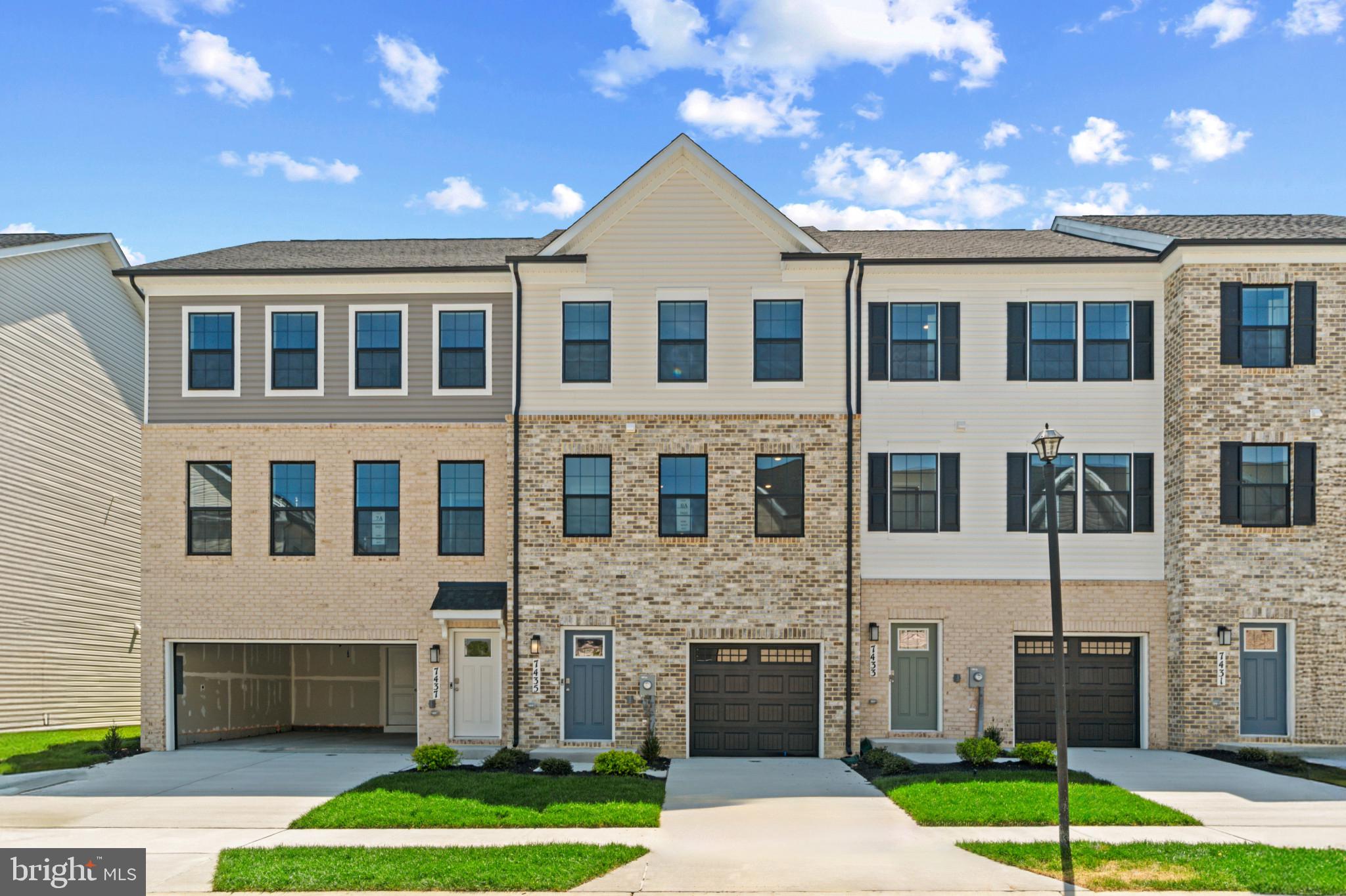 SPRING HILLS - Residential