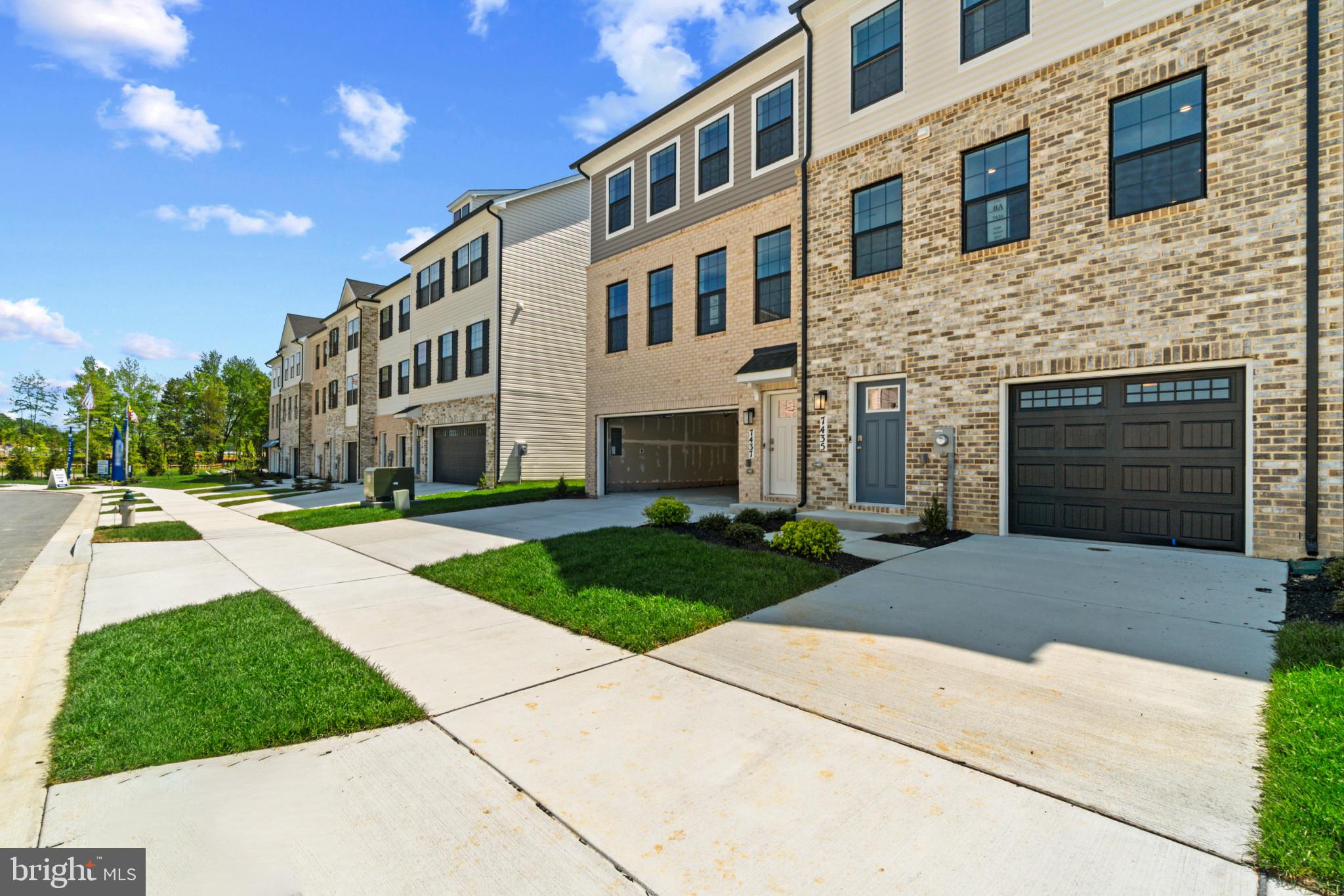 SPRING HILLS - Residential