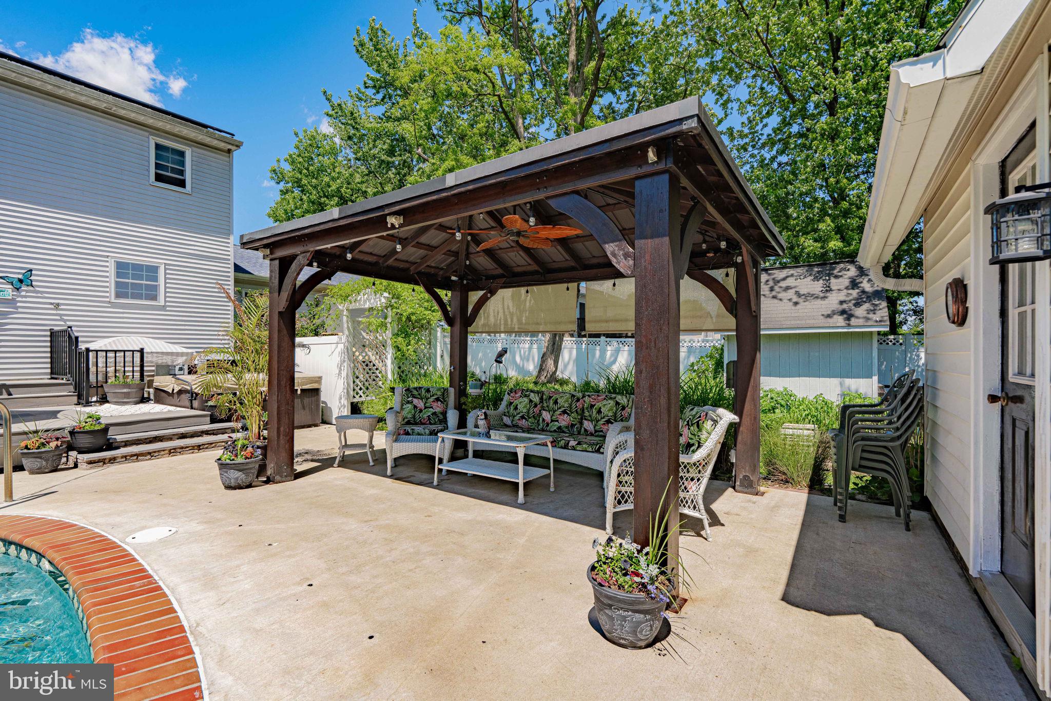 LEESPORT GARDENS - Residential