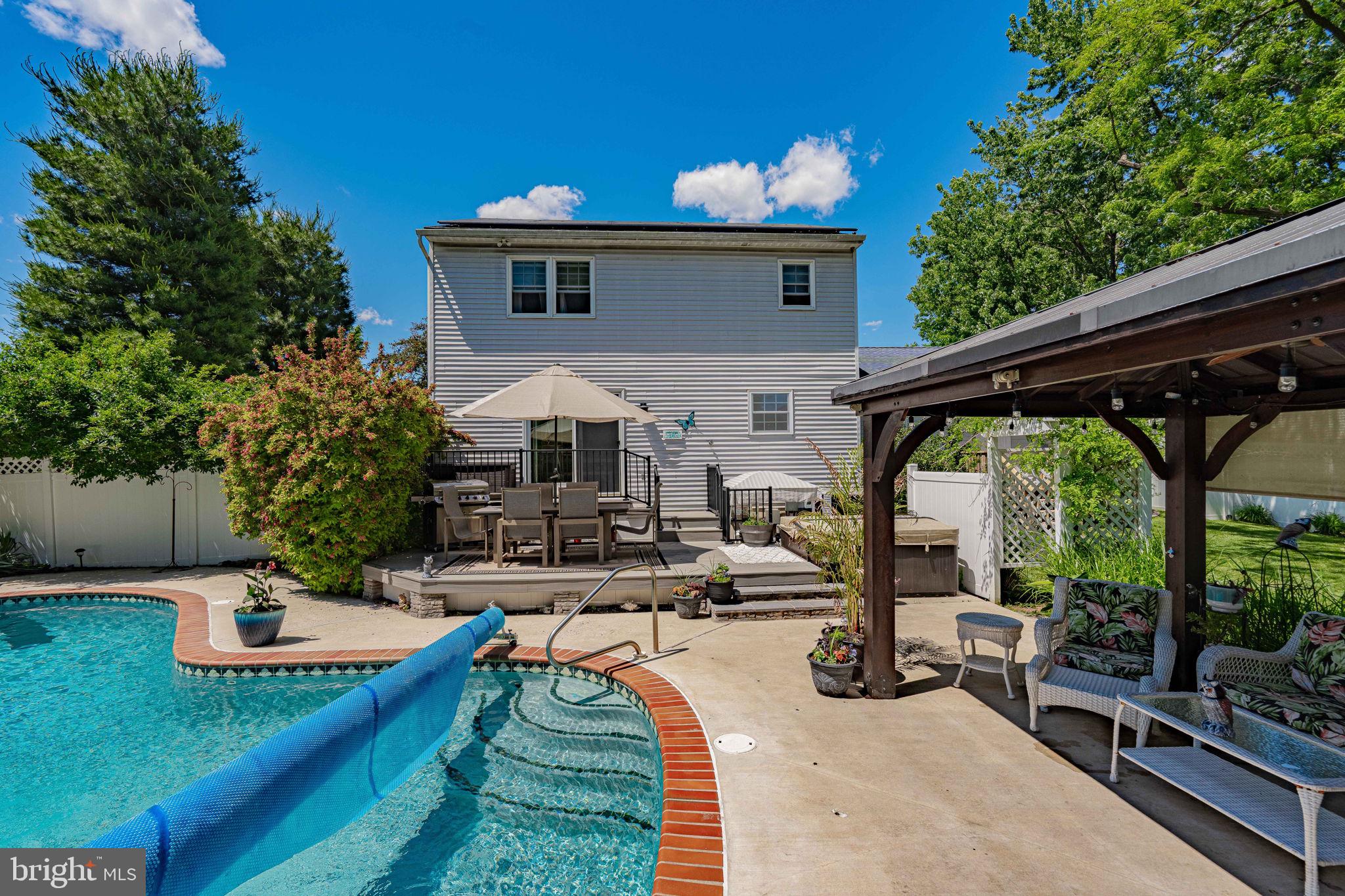 LEESPORT GARDENS - Residential