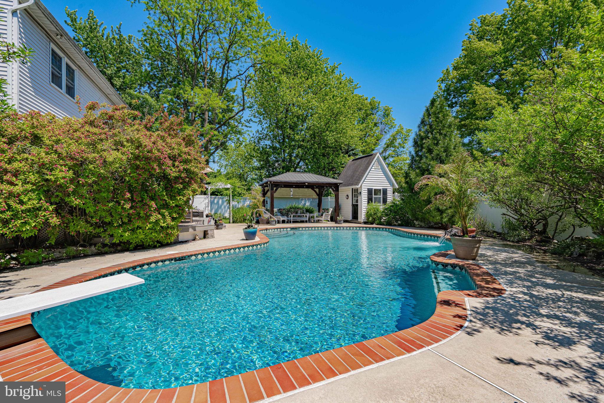 LEESPORT GARDENS - Residential