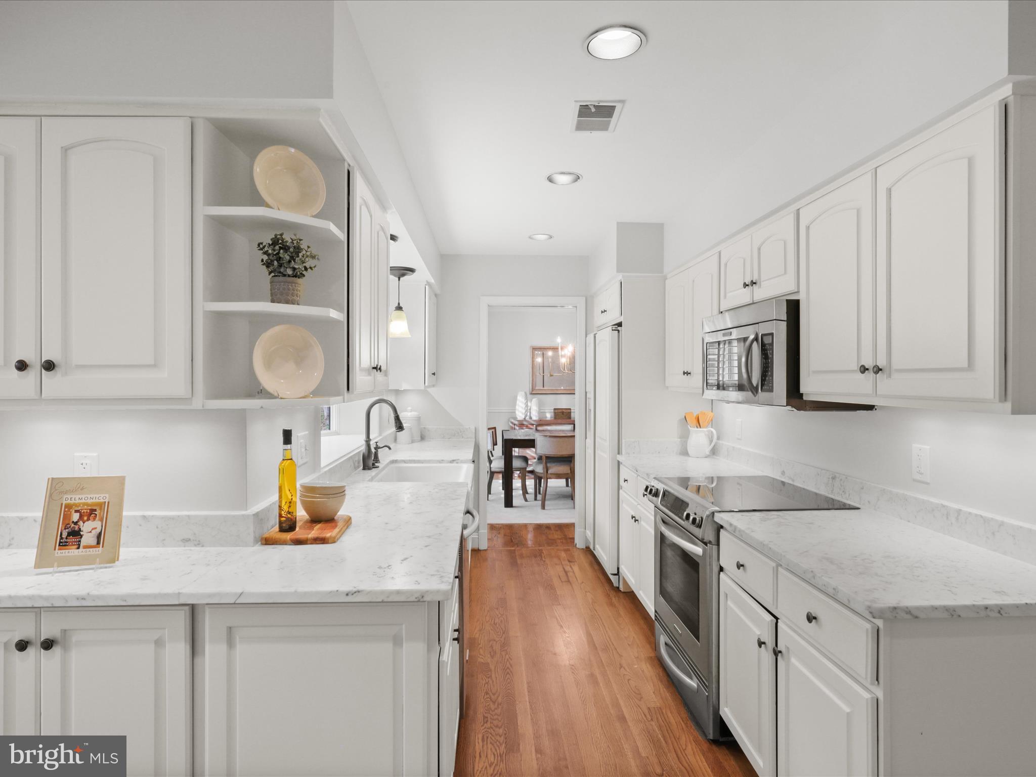 BELLEVUE FOREST - Residential