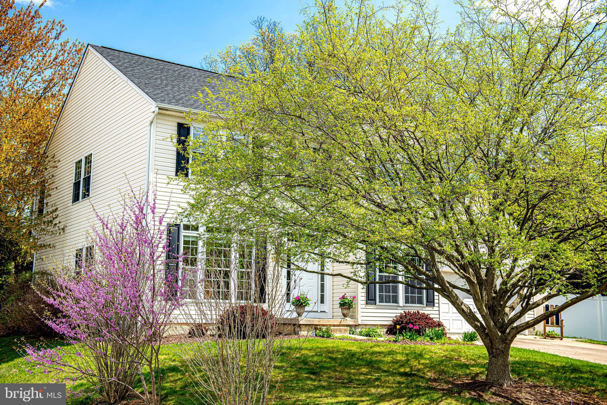TUCHAHOE FARMS - Residential
