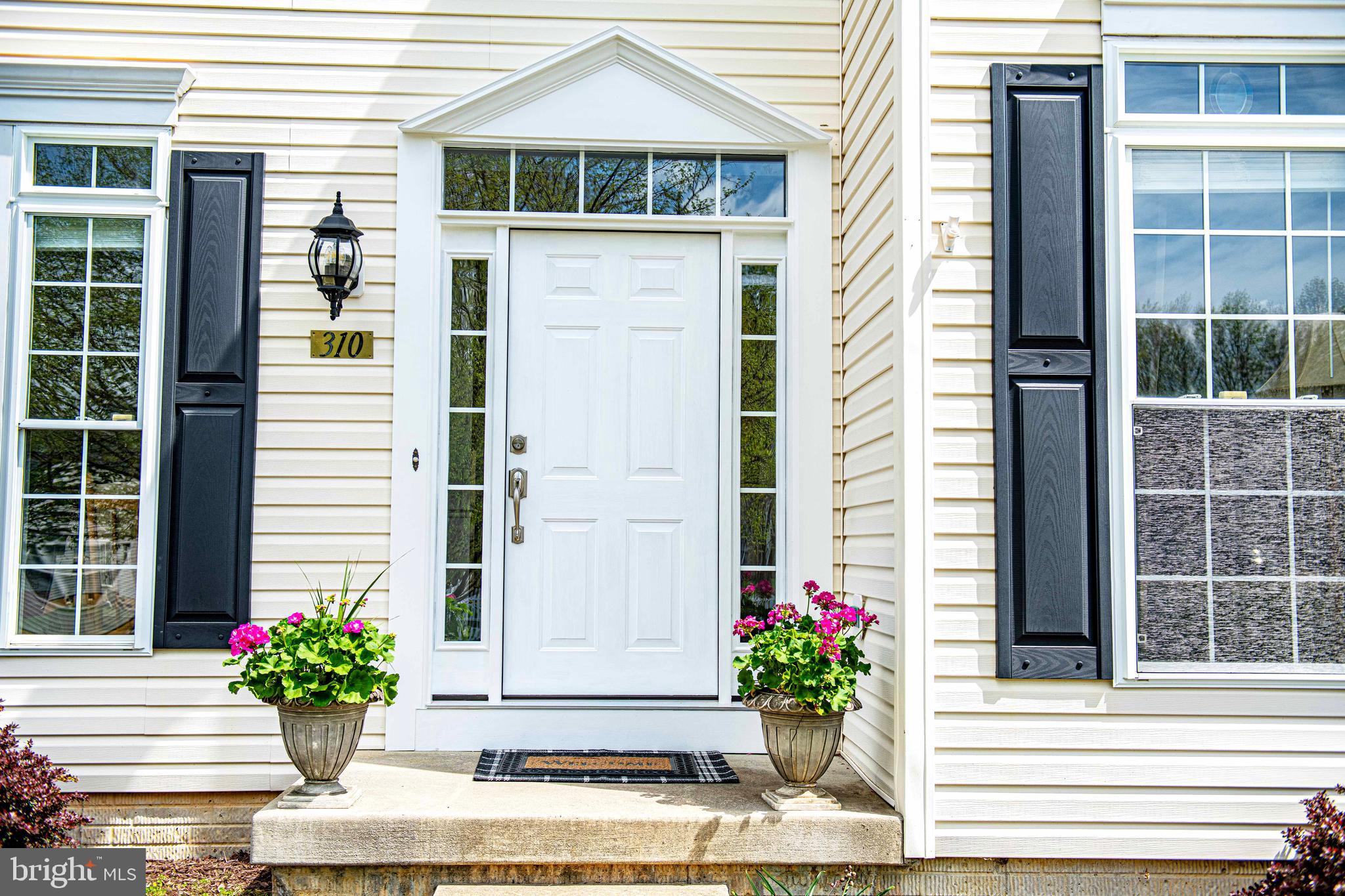 TUCHAHOE FARMS - Residential