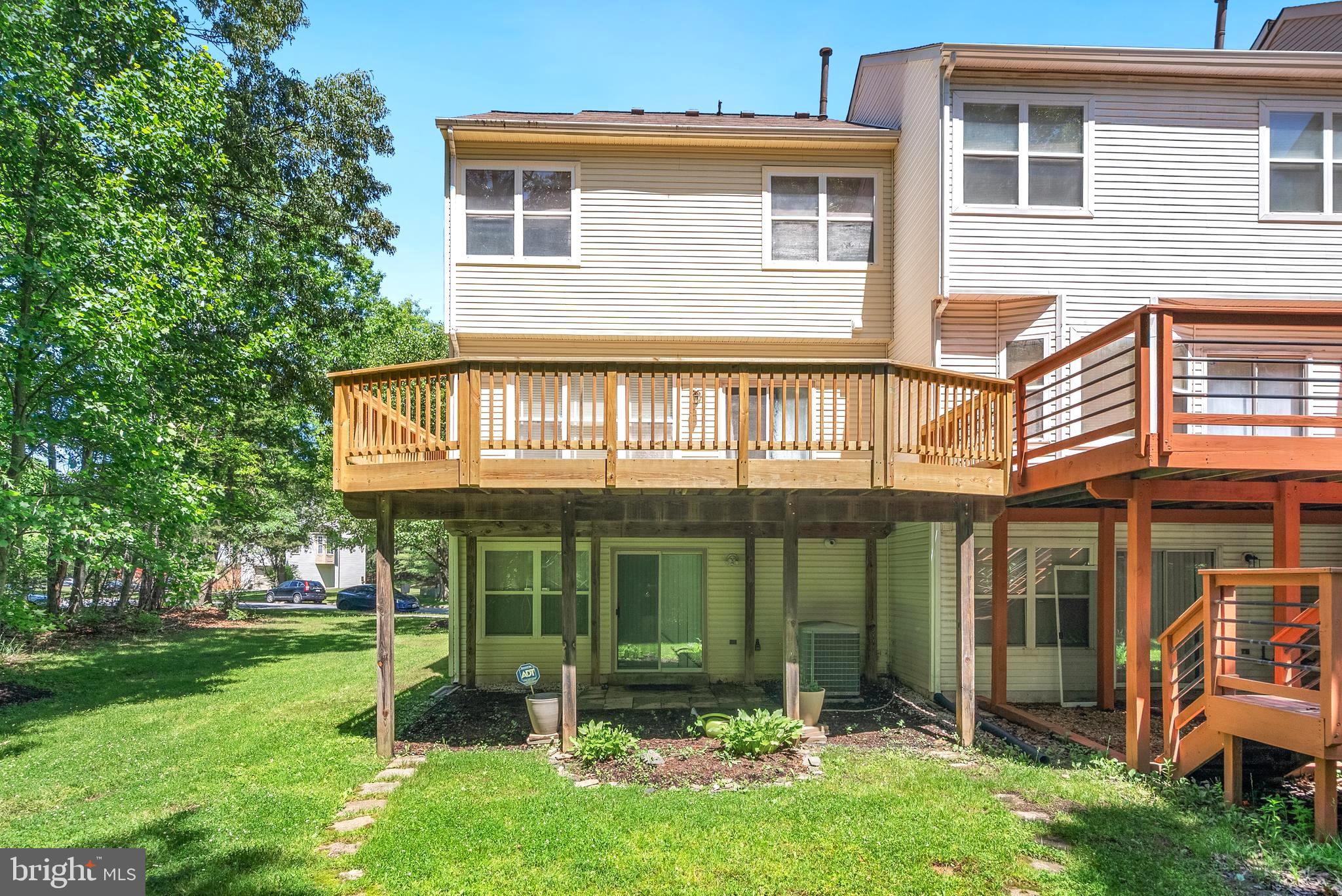 NORTHRIDGE - Residential