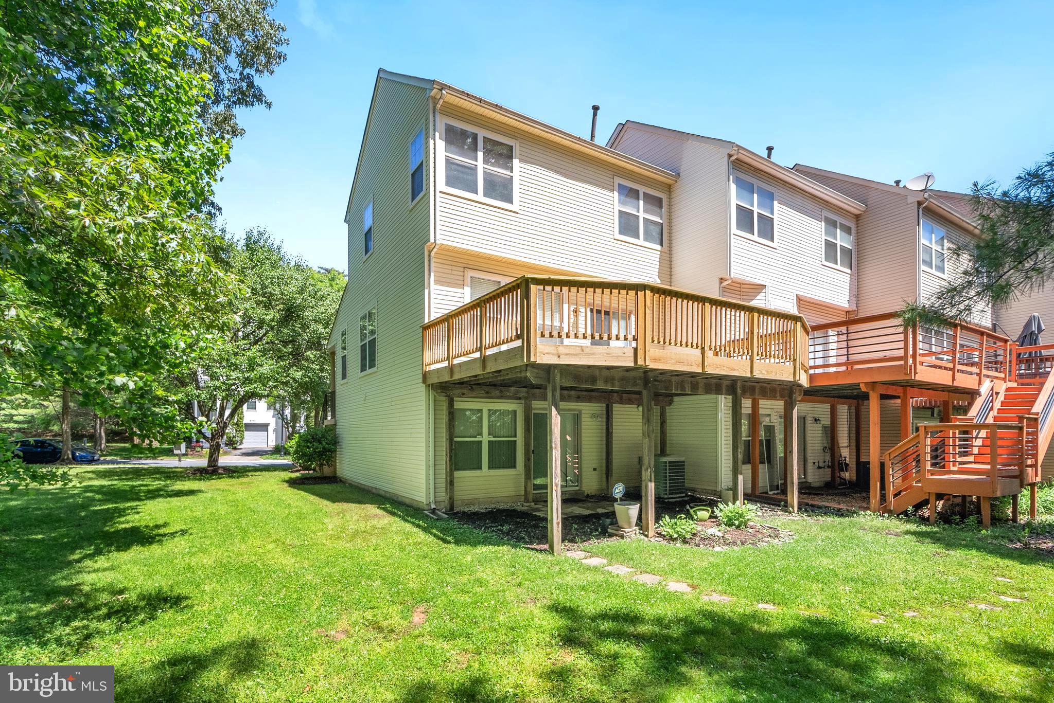 NORTHRIDGE - Residential