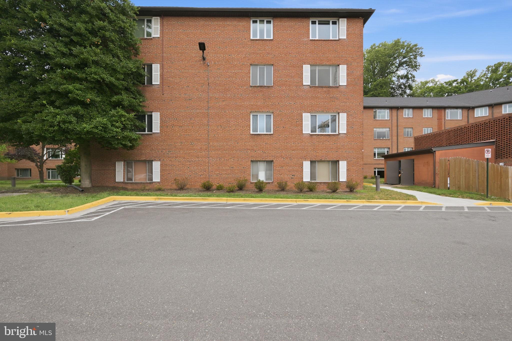 KENWOOD PLACE - Residential