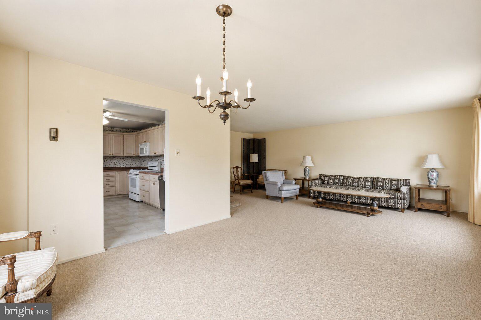 KENWOOD PLACE - Residential