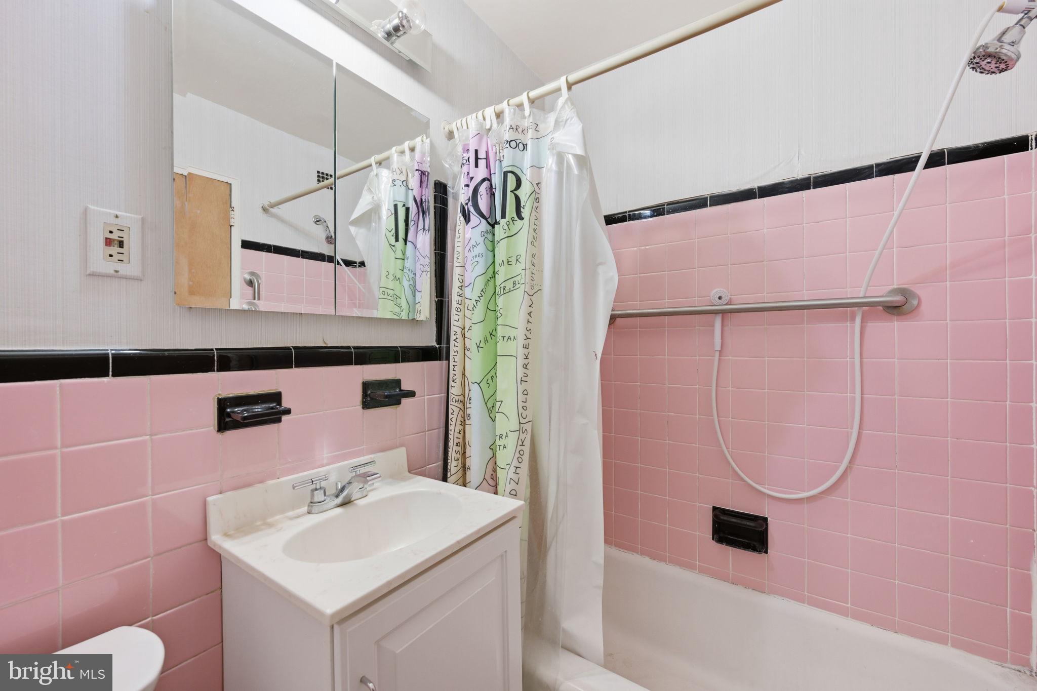 KENWOOD PLACE - Residential
