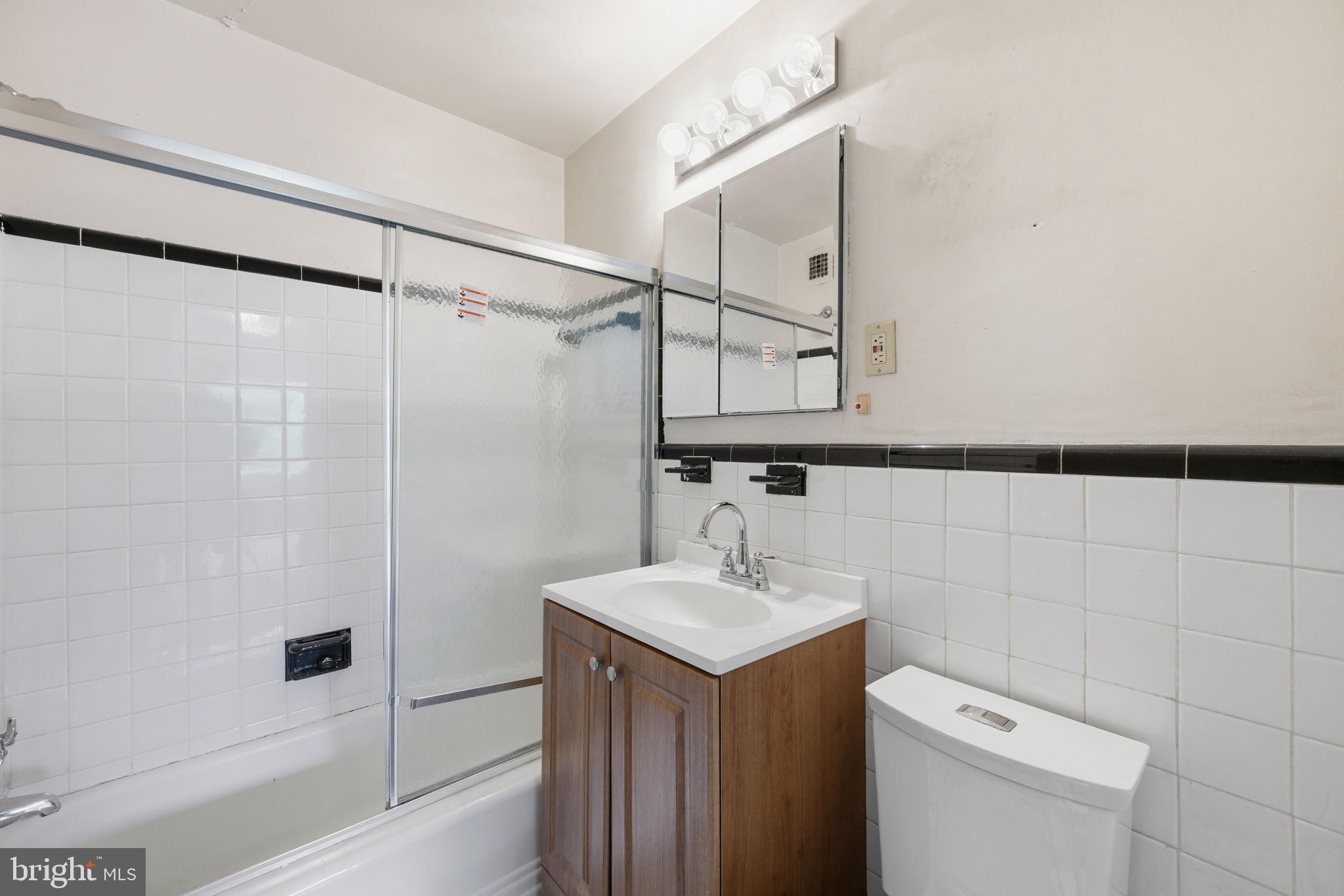 KENWOOD PLACE - Residential