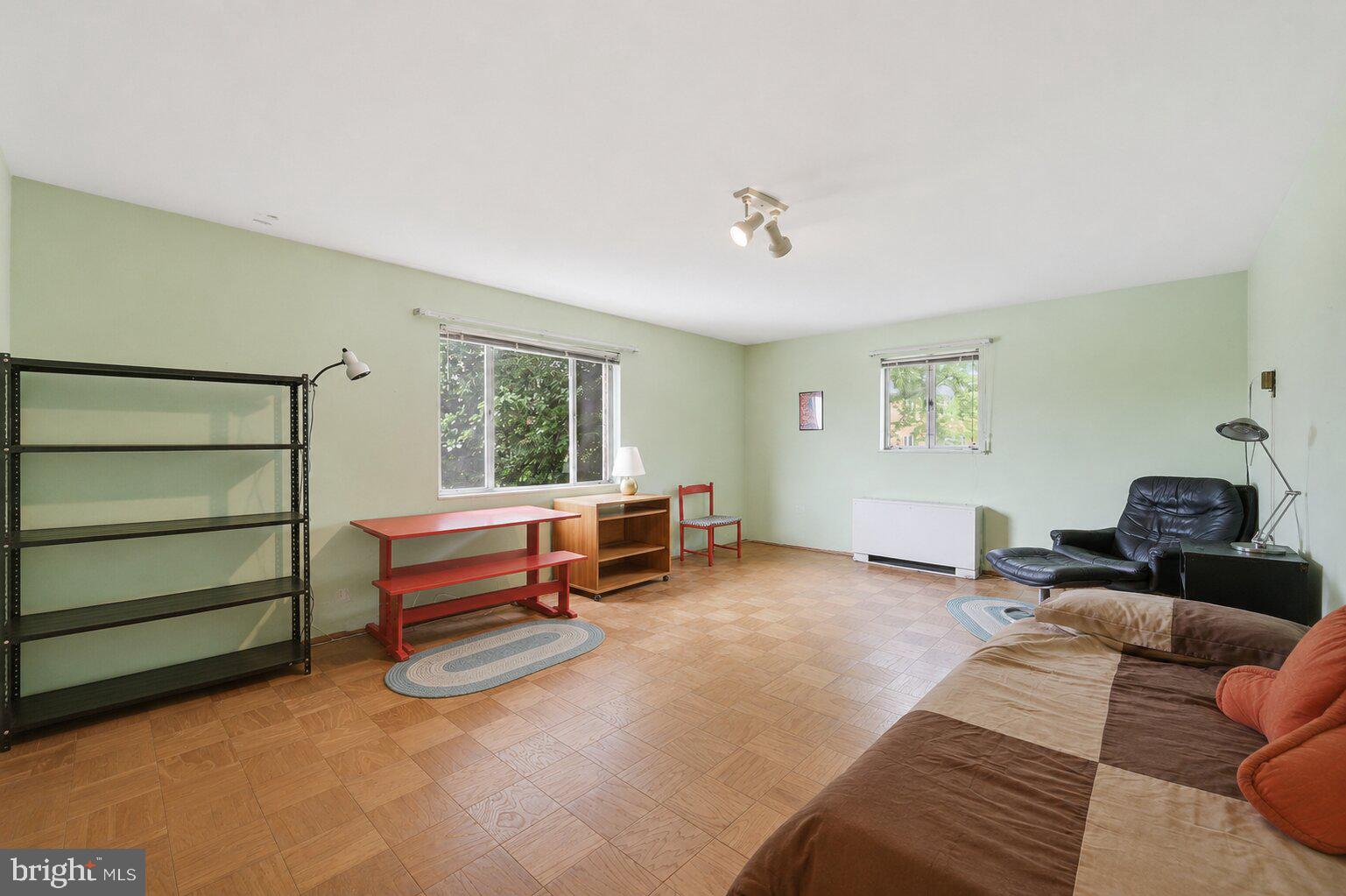 KENWOOD PLACE - Residential