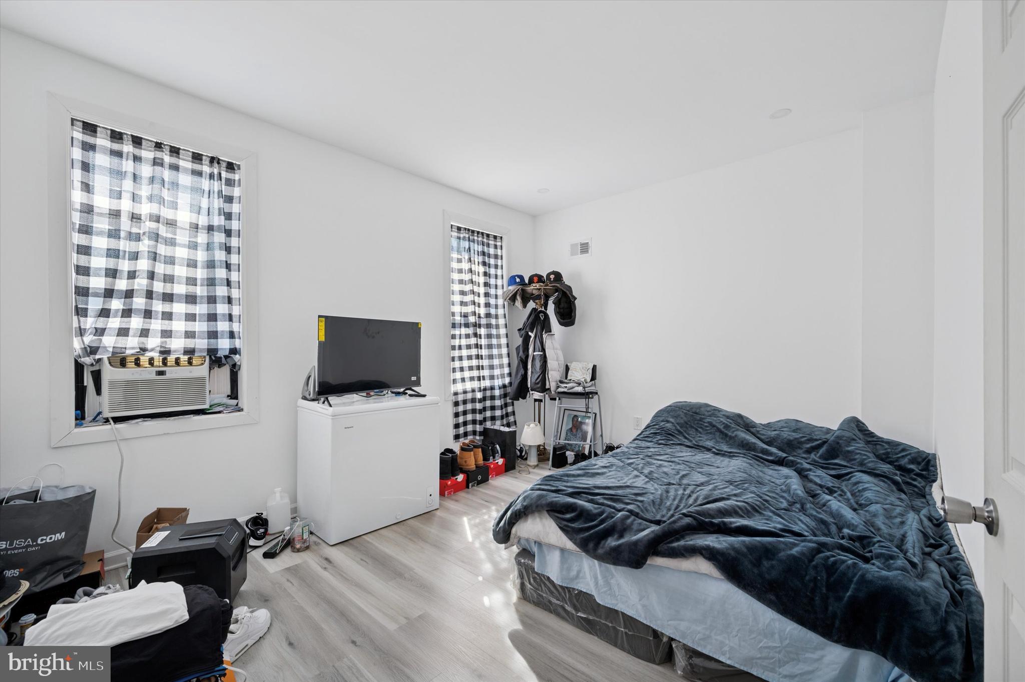 PHILADELPHIA - Residential