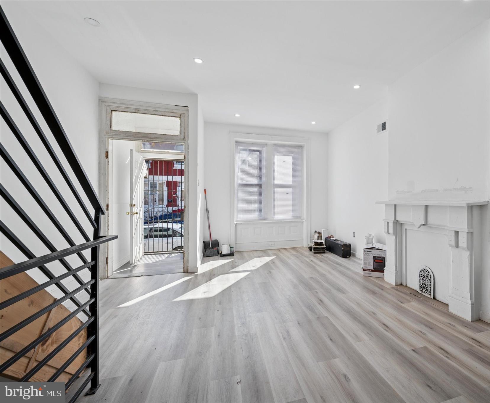 PHILADELPHIA - Residential