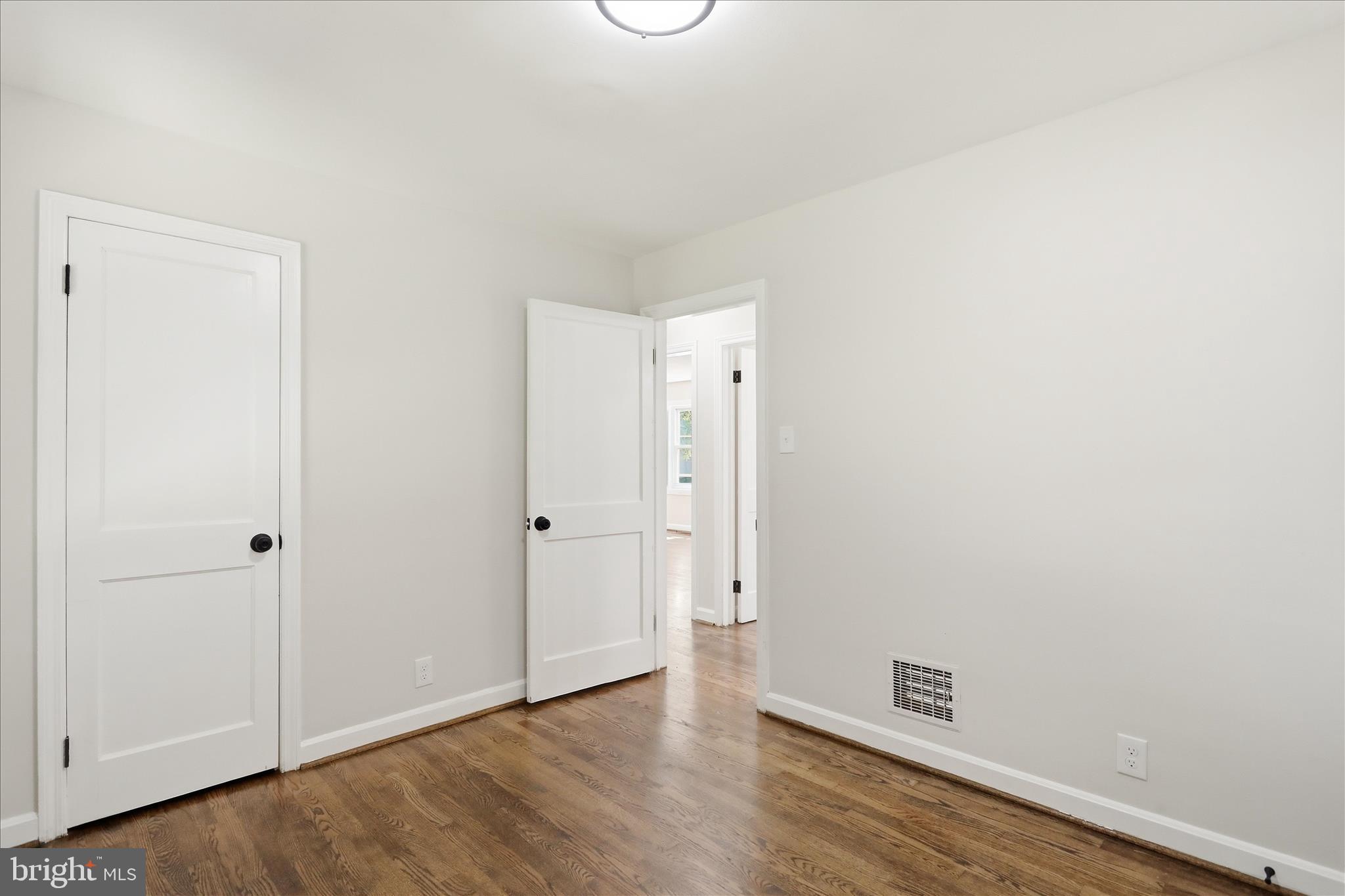HALFWAY - Residential
