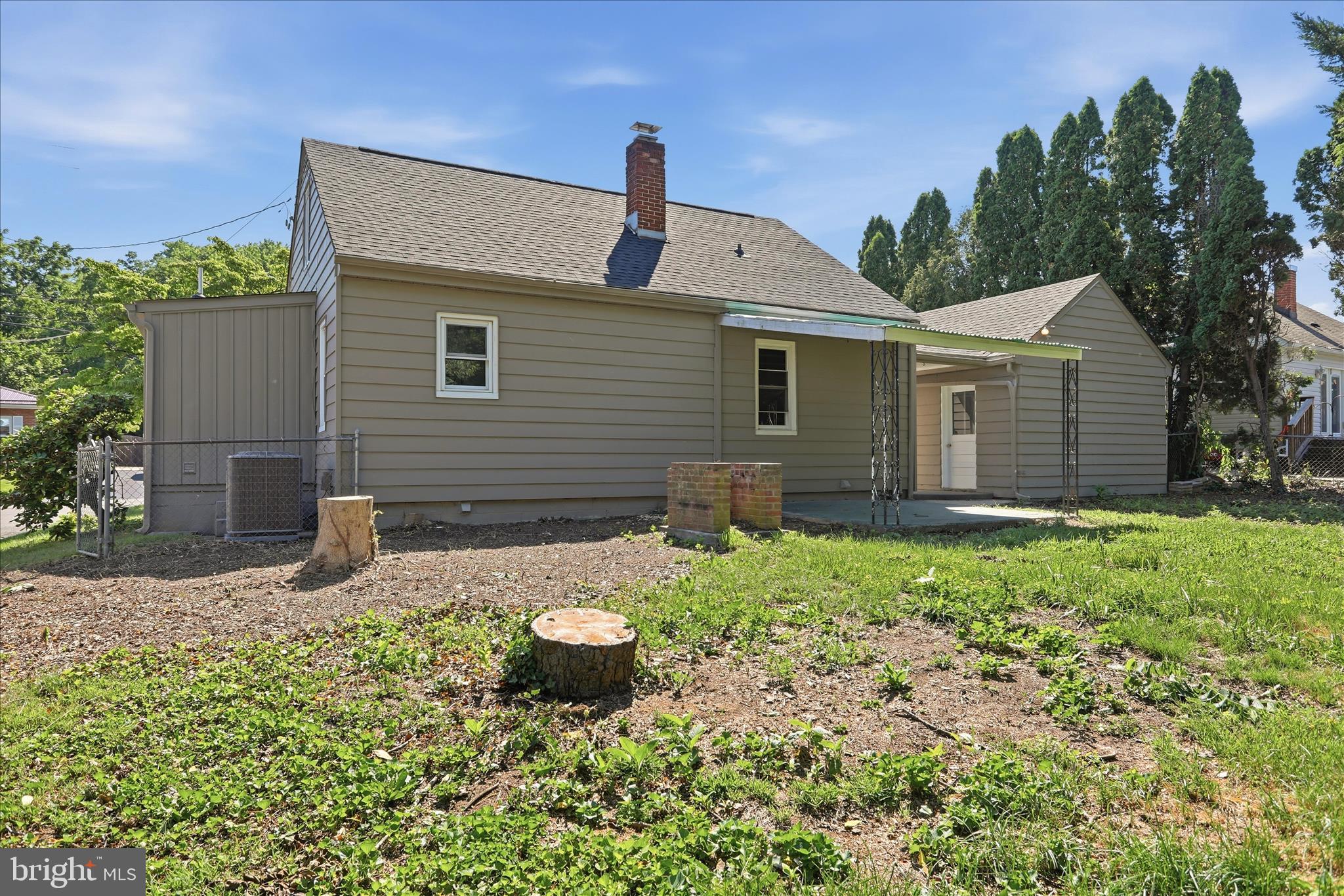 HALFWAY - Residential
